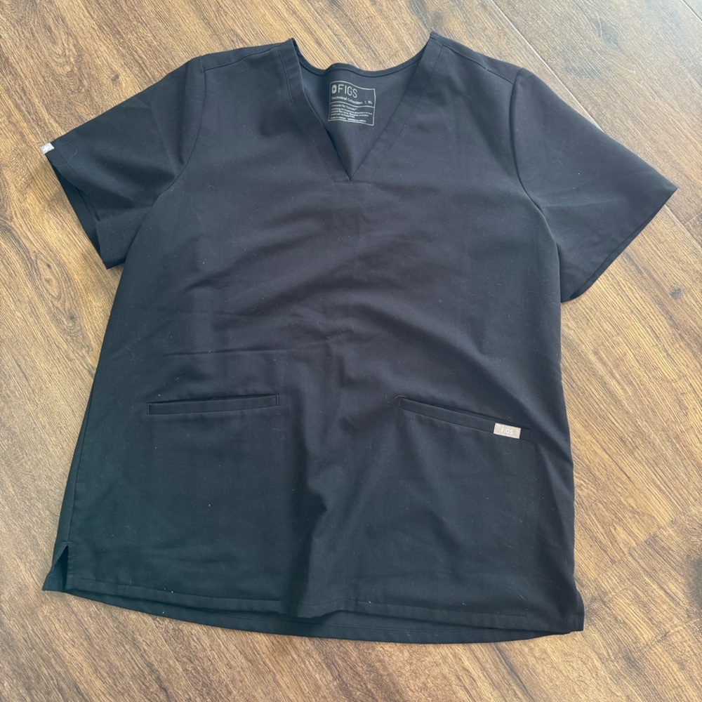Figs Scrub Top